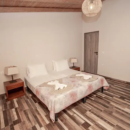 Altura - With Private Pool Βίλα